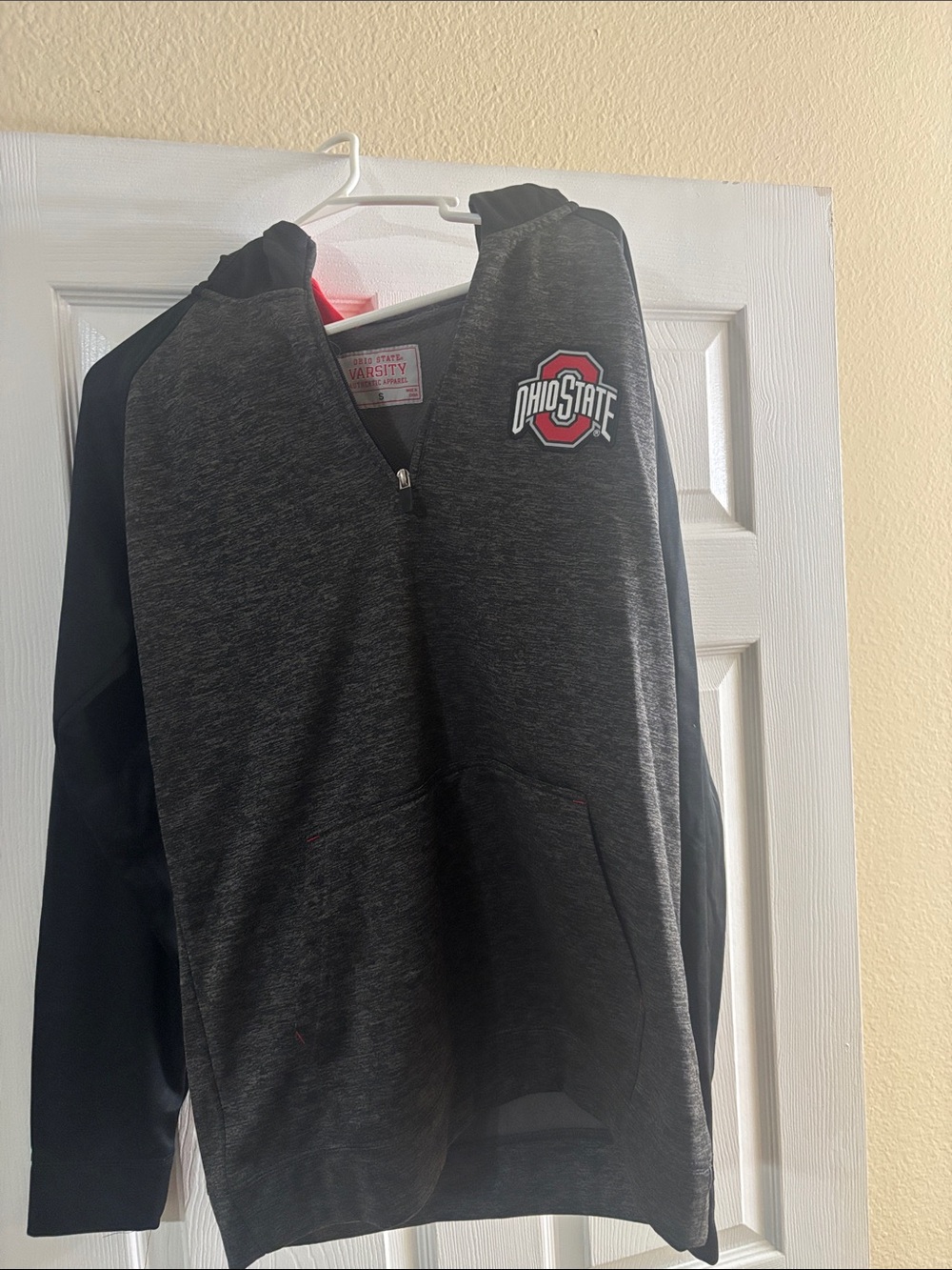 Men's Heather Charcoal 1/4 Zip Pullover Sweater